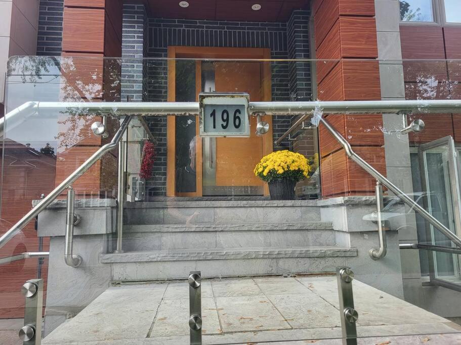 Ferienwohnung Toronto Modern House Exterior foto